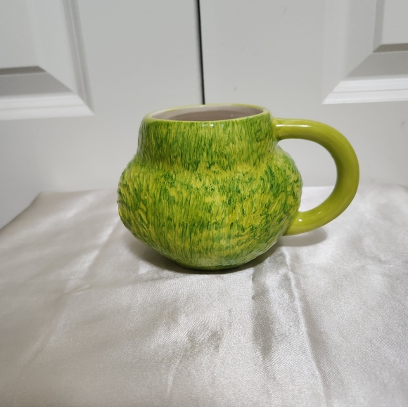 Grinch Coffee Mug Sculted 3D Ceramic Cup 16oz / Christmas Mug - Picture 4 of 7